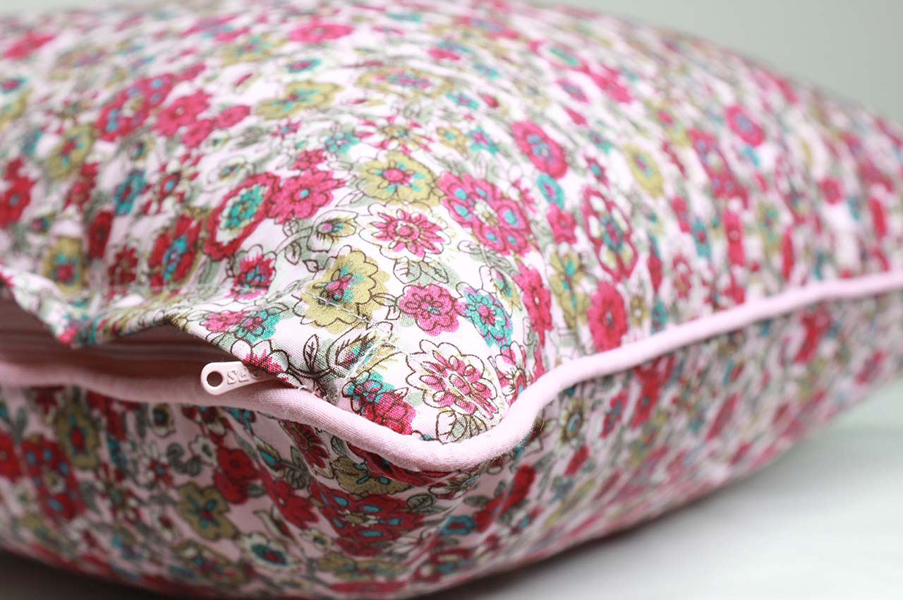 Clover Cushion Cover (18*18 Inches)  Set of 2 Pc
